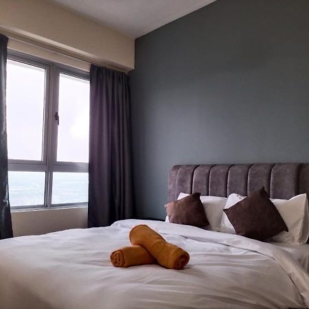 3 Bedrooms Big House Saville Cheras Mrt With Balcony Dış mekan fotoğraf