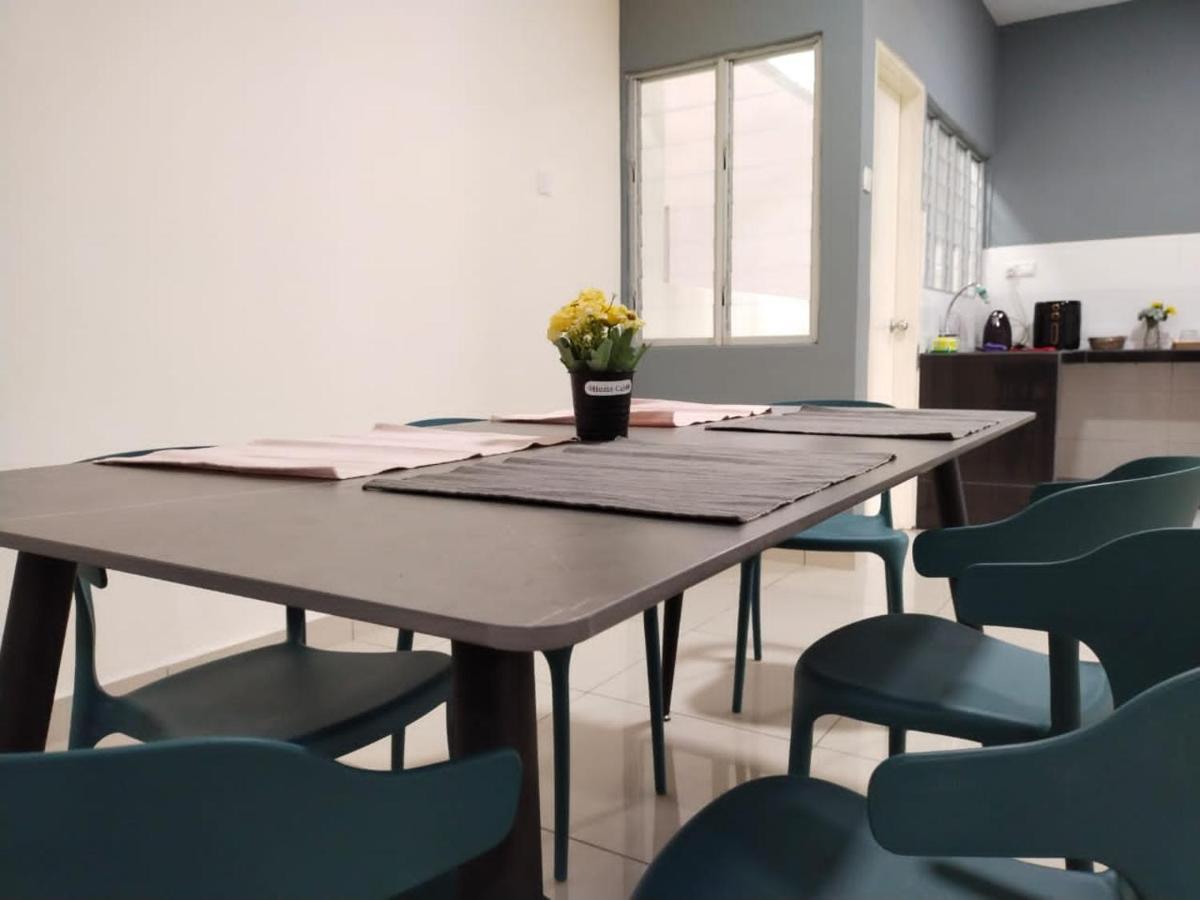 3 Bedrooms Big House Saville Cheras Mrt With Balcony Dış mekan fotoğraf